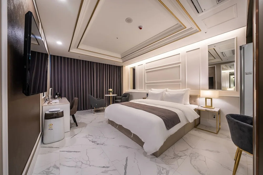 Suwon Aritte Hotel