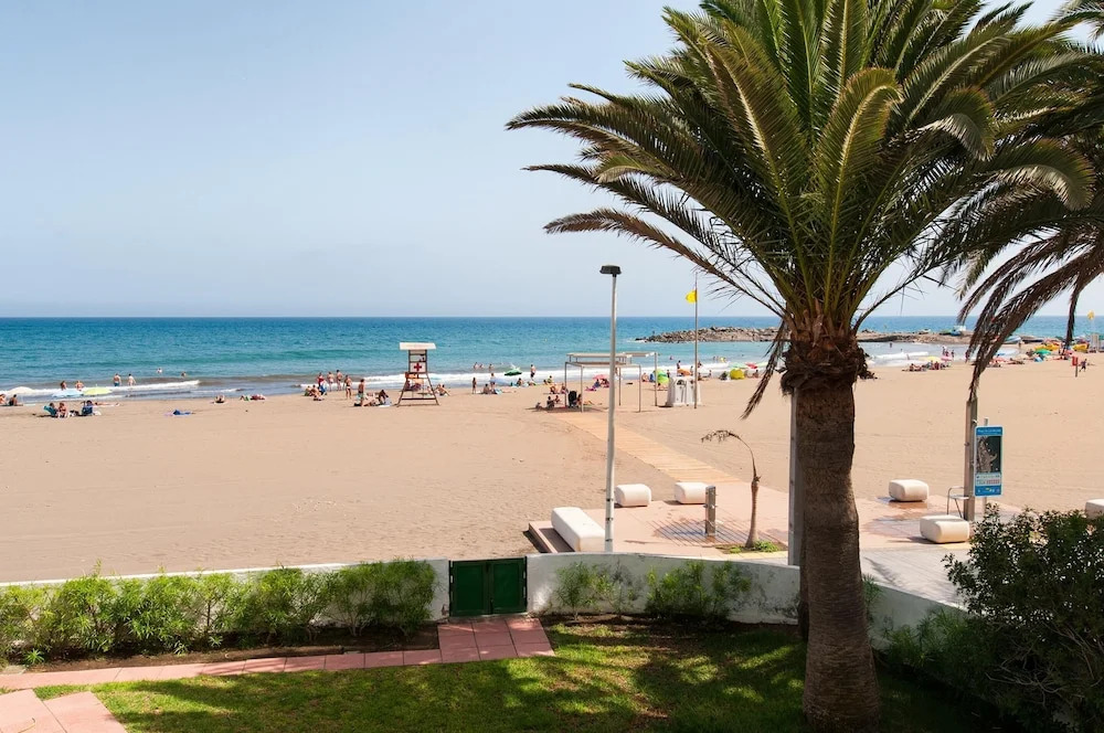 Beachfront Apartment Las Burras FA03 by VillaGranCanaria