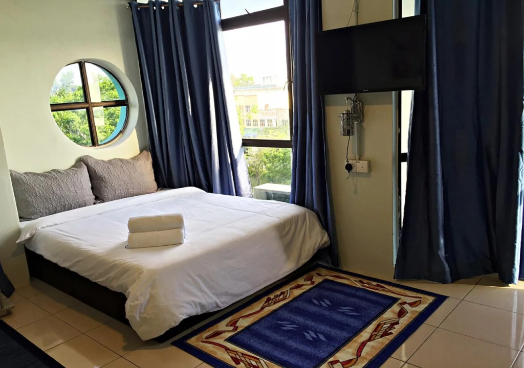 Milvus Hotel