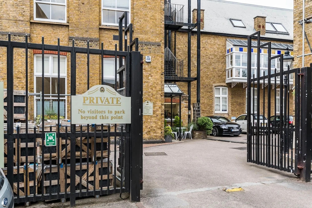 My Serviced Space - Battersea 1B