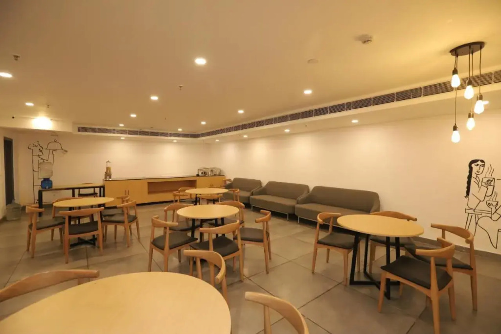Qotel Hotel La Sarane Preet Vihar