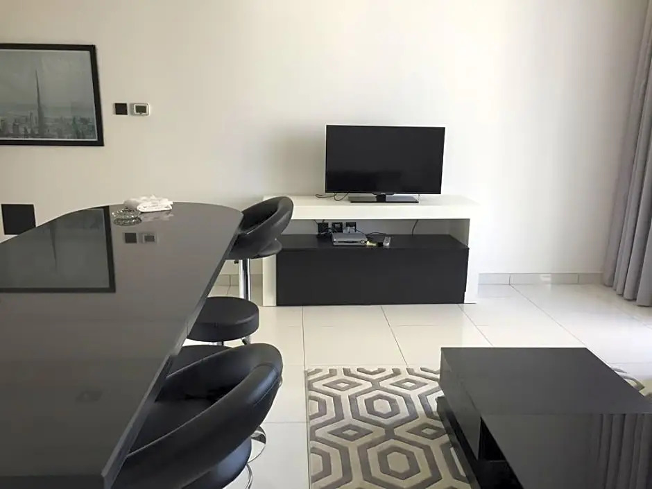 Espace Holiday Homes - Giovanni Boutique Suites 6