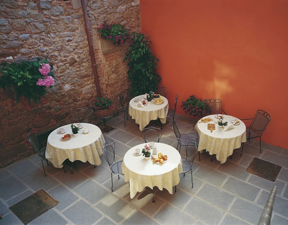 Albergo Falterona