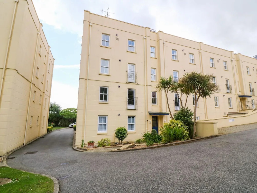 14 Melvill Court