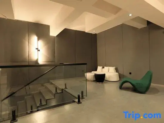 Jinding Cinema Famous Residence