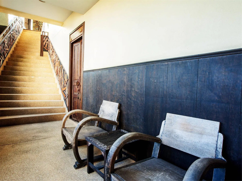 Ban Kong Rao Guesthouse - Quiet Santitham Oasis - Charming Garden & Mountain Views