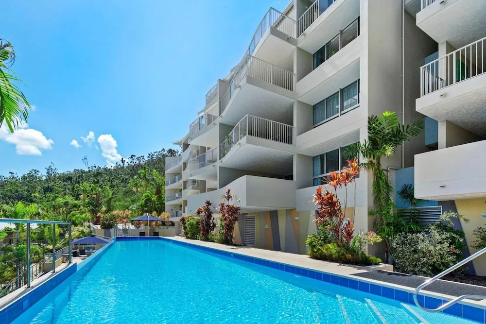 Sea Forever on Azure - Airlie Beach