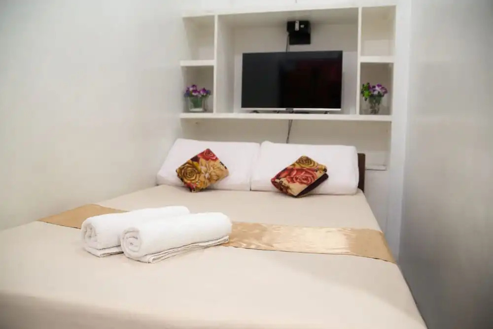 ROOMS498 - Hostel