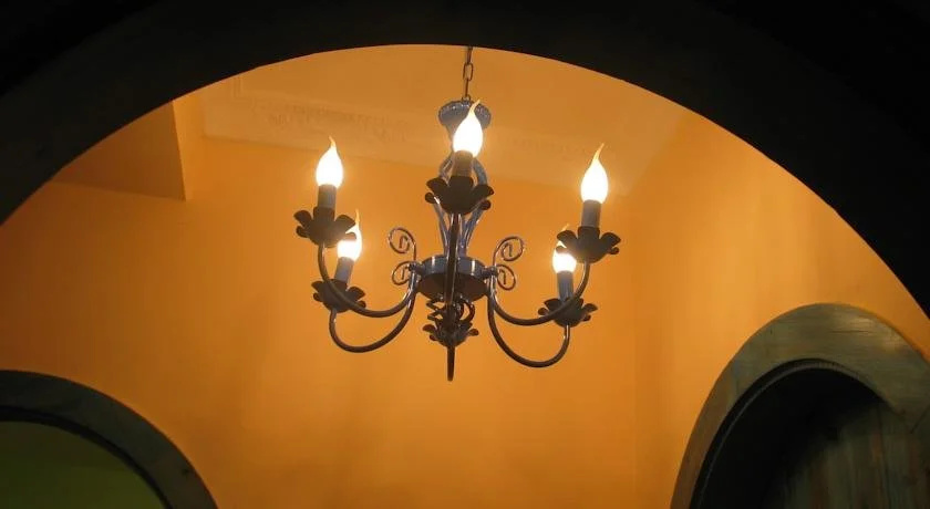 Sandy'S House 山底下的小屋