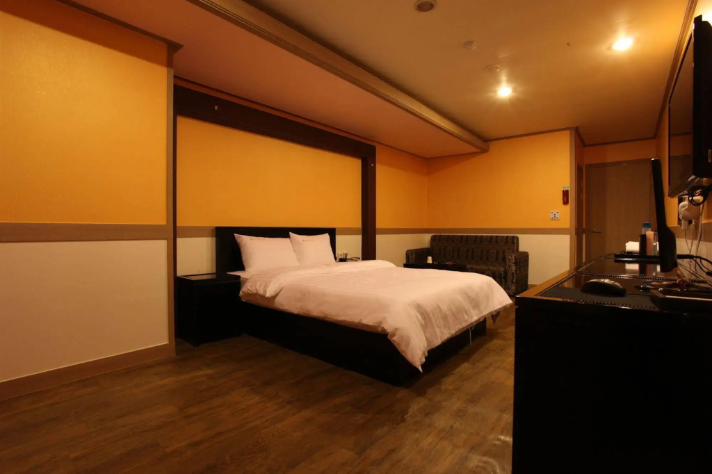 KS Hotel