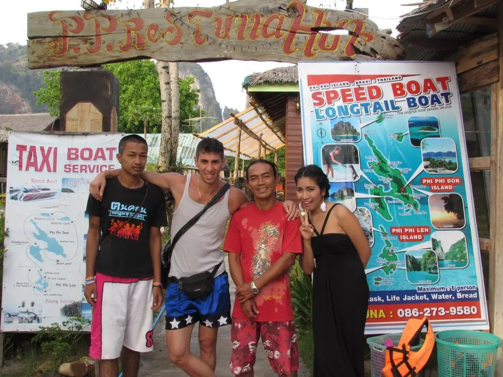 PP Red Tuna Hut