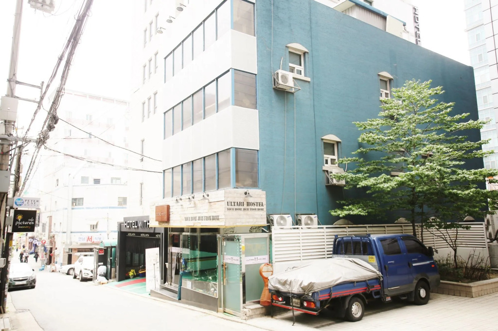 Sinchon Sisters Hostel