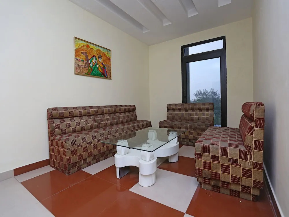 OYO 8576 Hotel Jiwan Plaza
