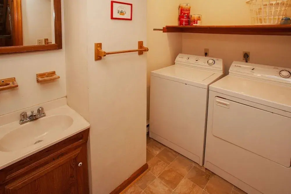 Free Winds - 4 Br Condo