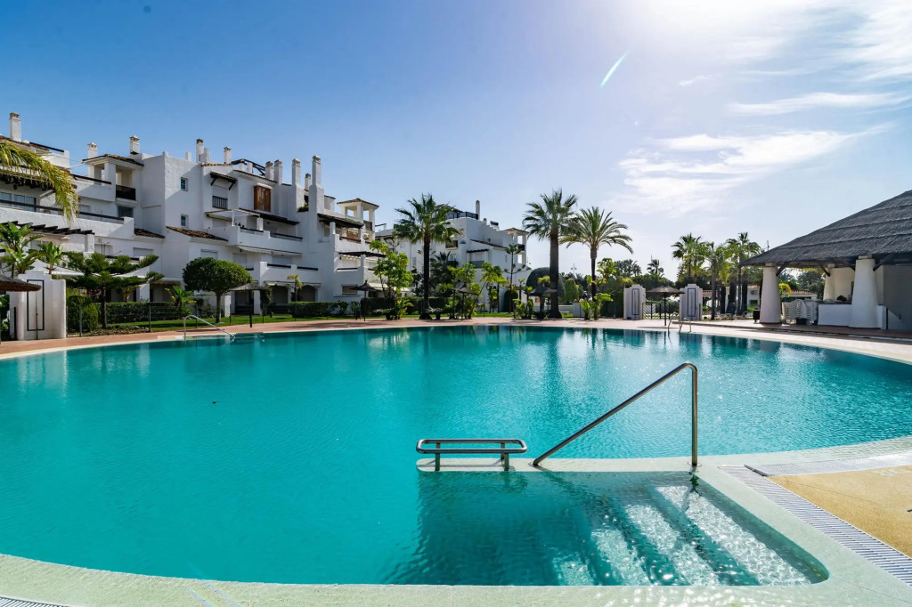 ADE10 - Casa Adelfas Ii by Roomservices