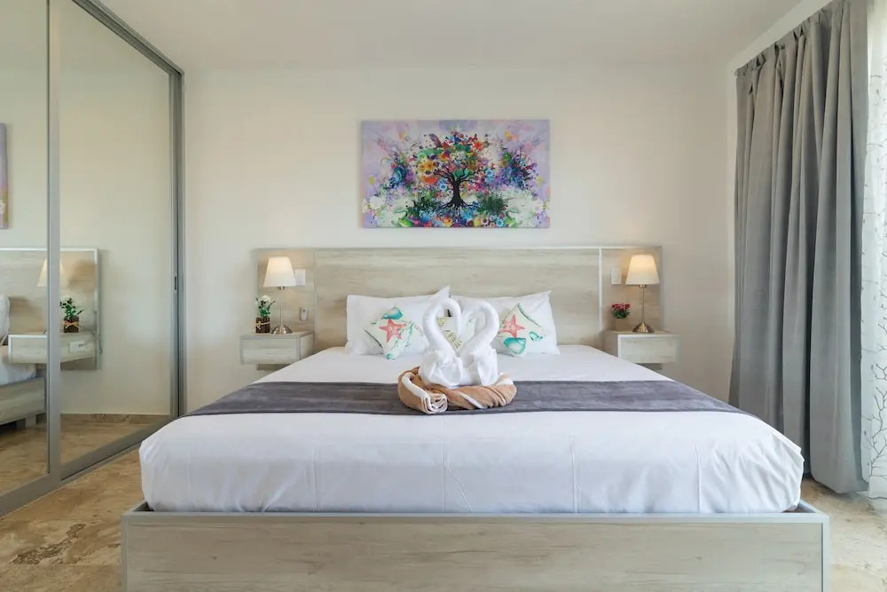 Kuyaan Coral Suites by Alex
