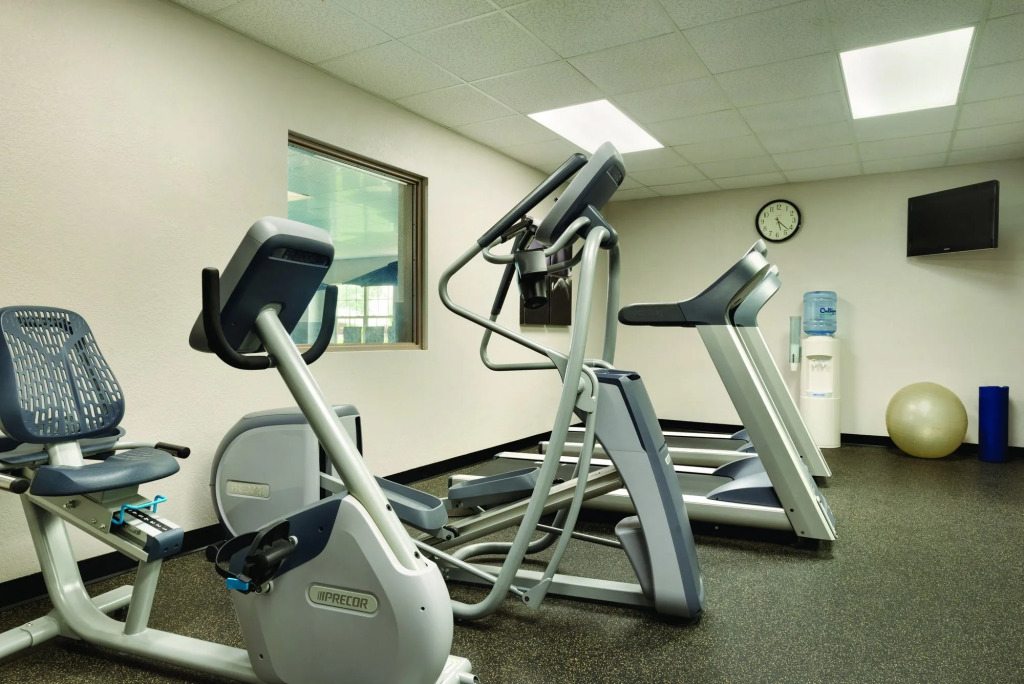 Country Inn & Suites by Radisson, Coralville, IA