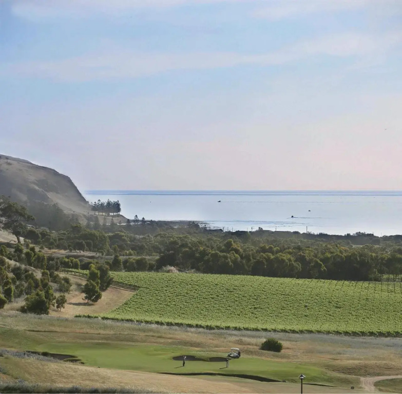 Grand Mercure Links Lady Bay