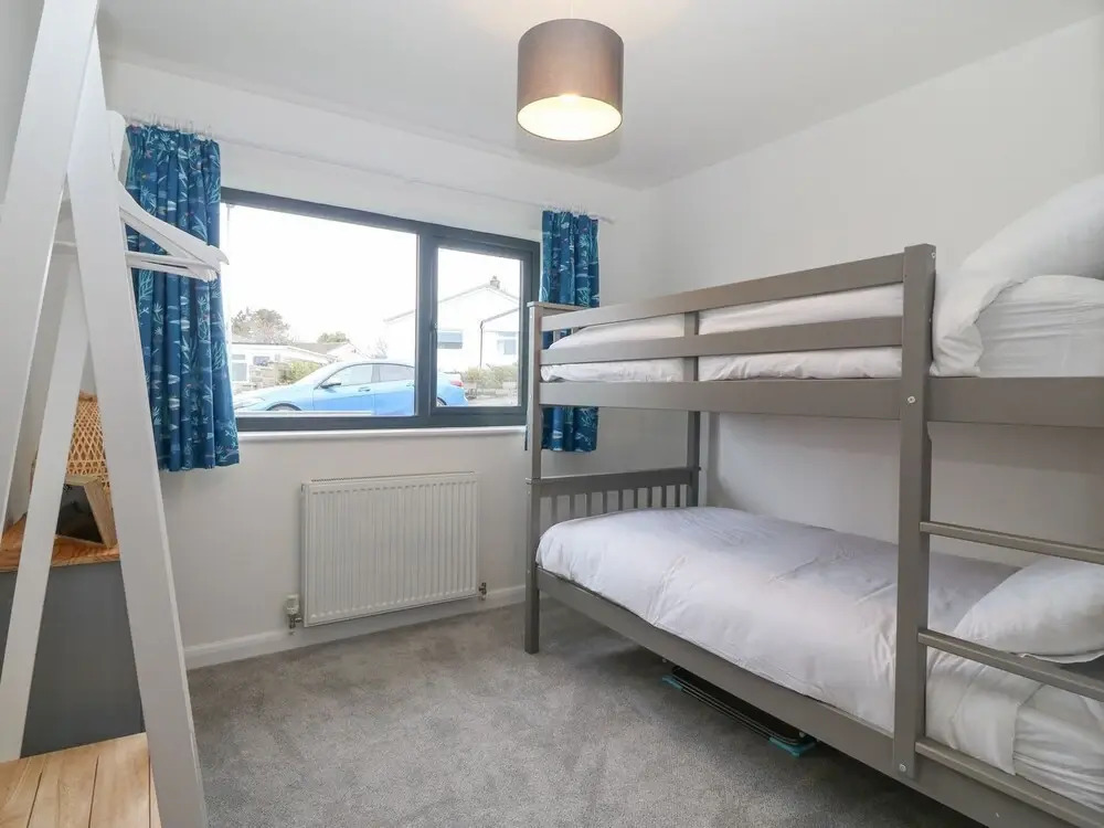 11 Capel Farm