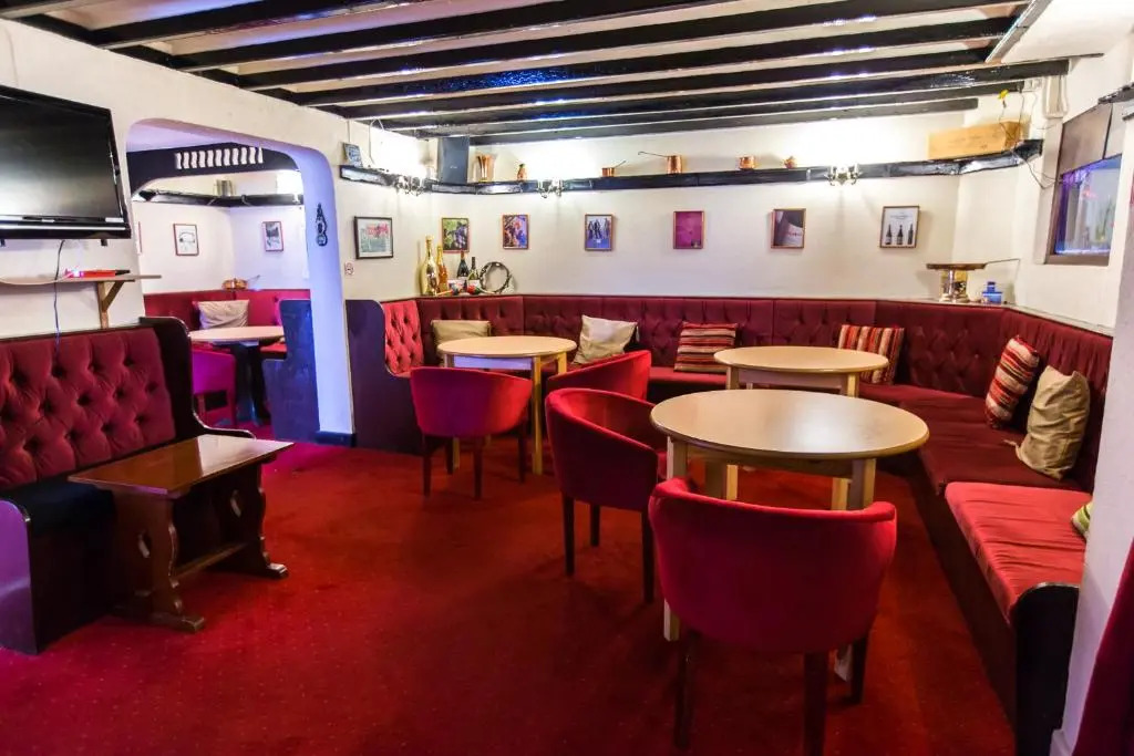 Le Chene Hotel