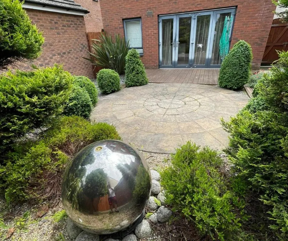 Holiday Home In Cardiff, Sleeps 8