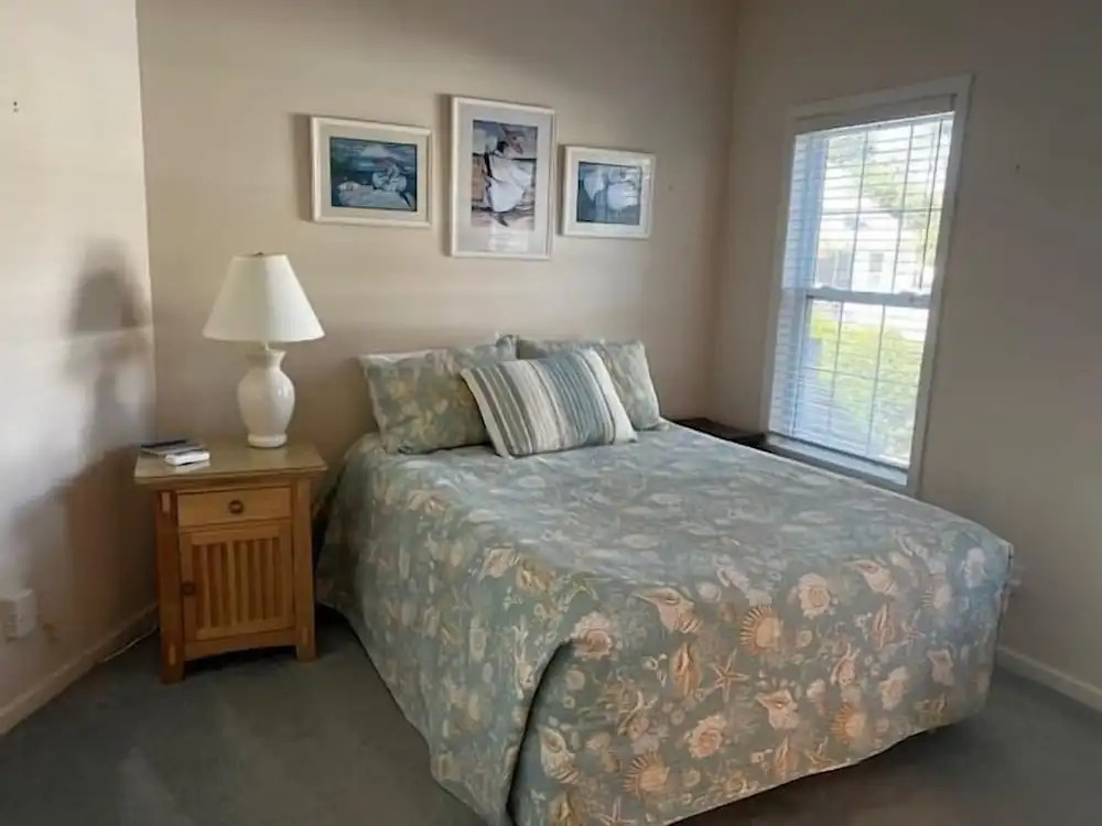 324 Lakeside 3 Bedroom Home by RedAwning