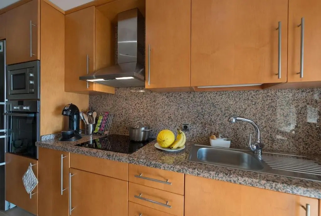 Puerto de la Duquesa Marina Castillo, Luxurious frontline beach 3 bedrooms MC334