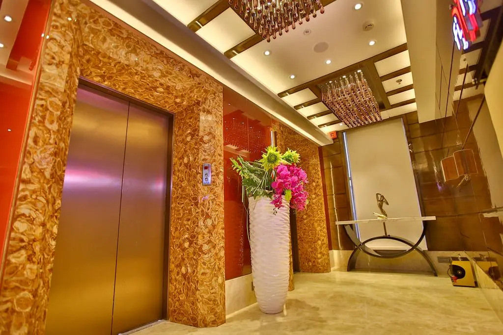 Regenta Central the Crystal Kanpur