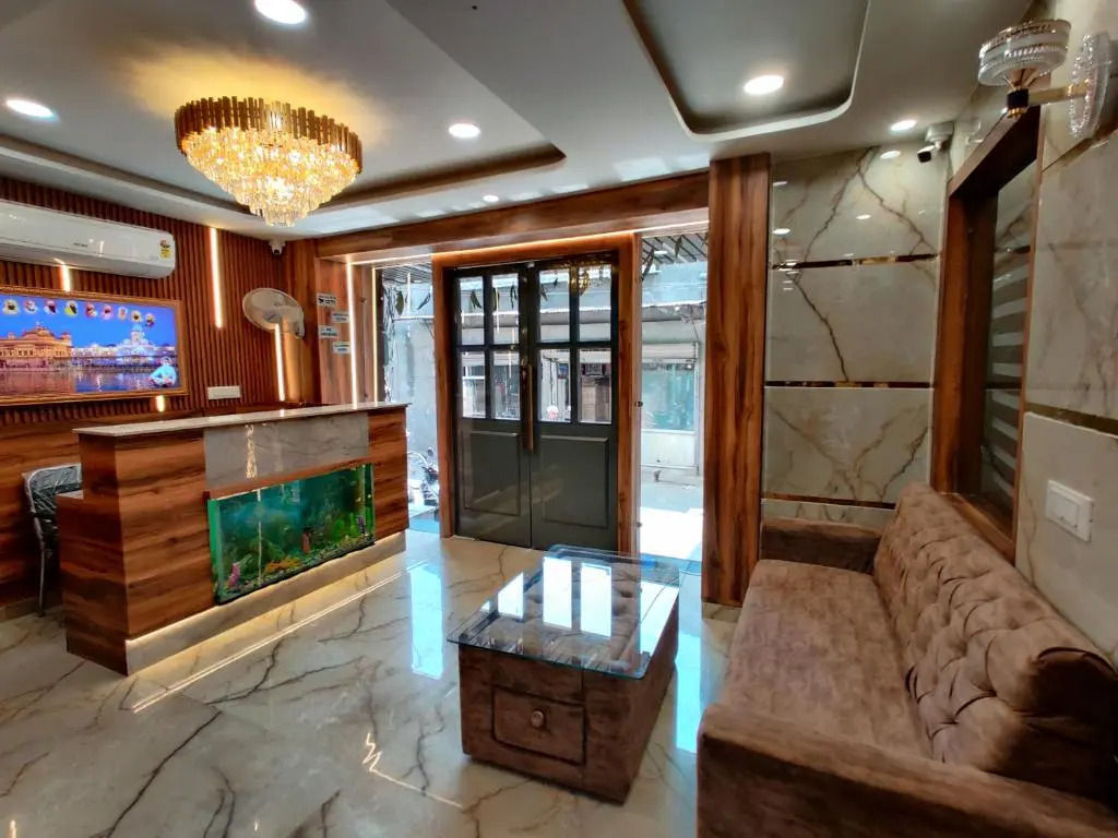 Hotel MK Grand