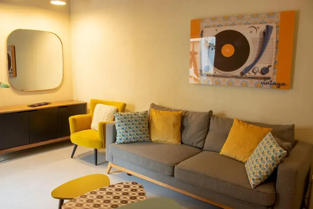Sr-i754-giude36a1 - Ares Vintage Apartment