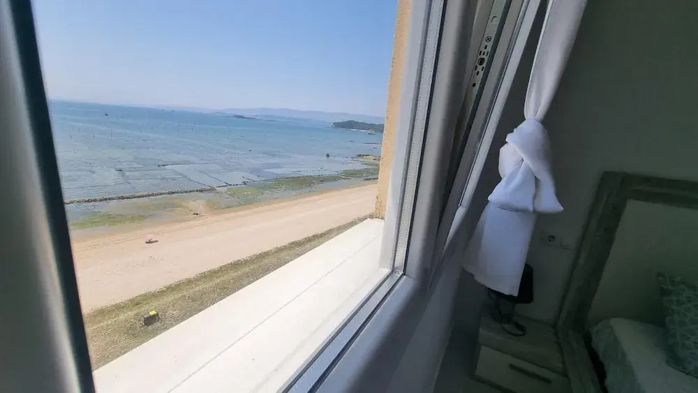 Seaside Apartment Sleeps 6 with Balcony