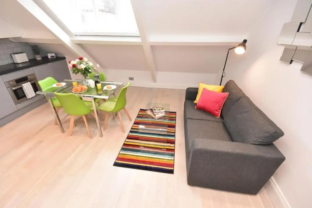 Indigo Flats Apartment 3 Opera House ensuite Fourth Floor