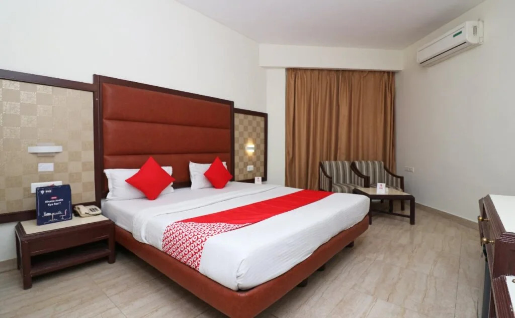 The Central Palm Hotel by OYO Rooms