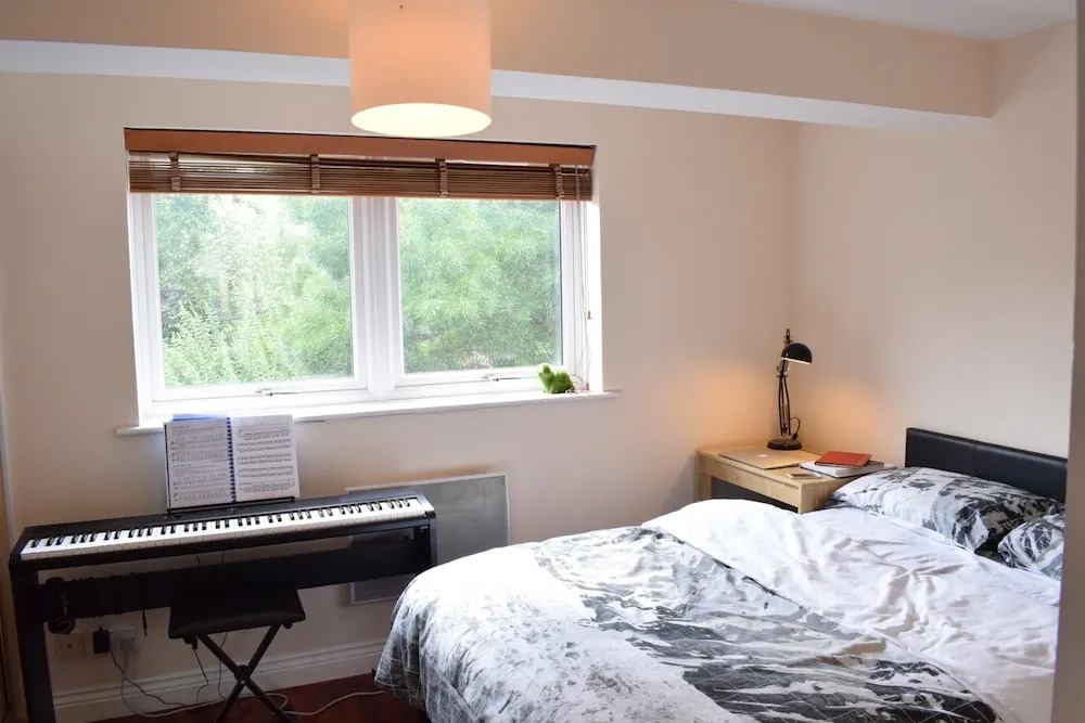 2 Bedroom Home In London