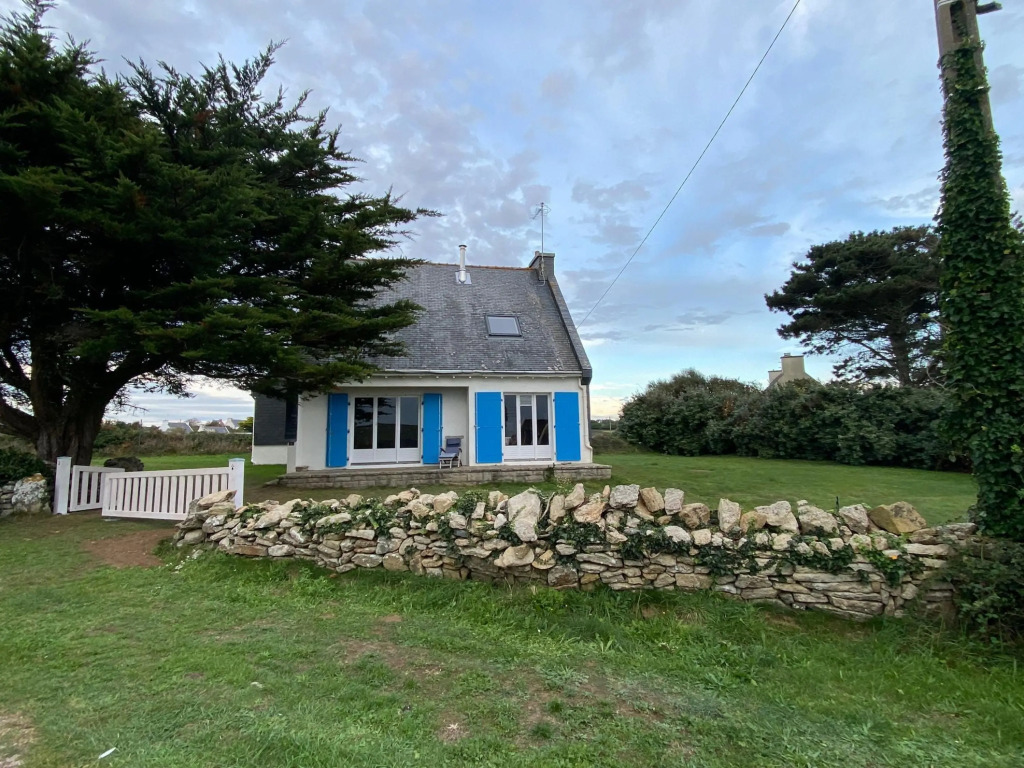 Holiday Home in Plozevet Near Beaches