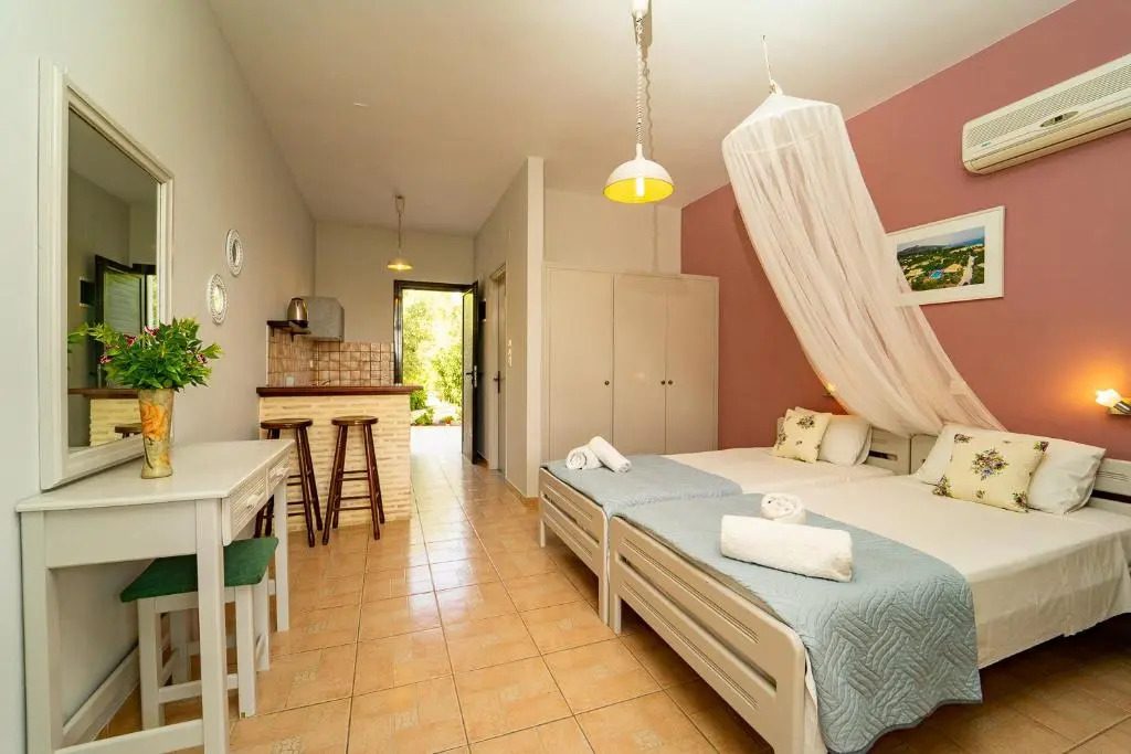 Ionio Holidays Katerina Apartments