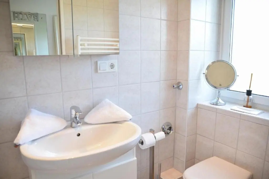 2-Zimmer-Appartement in der 2. Etage des Hauses.