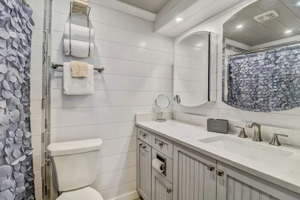 672 Amelia By The Sea