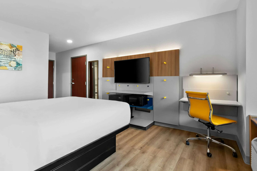 Microtel Inn & Suites by Wyndham Tulsa/Rt 66 Near Casino