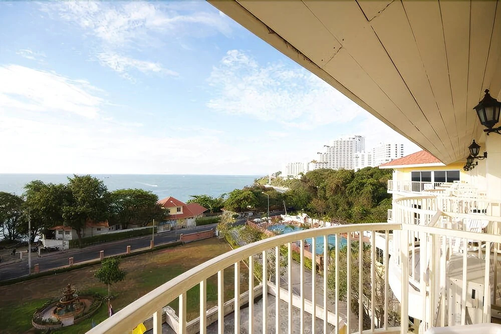 Pattaya Bay Hotel