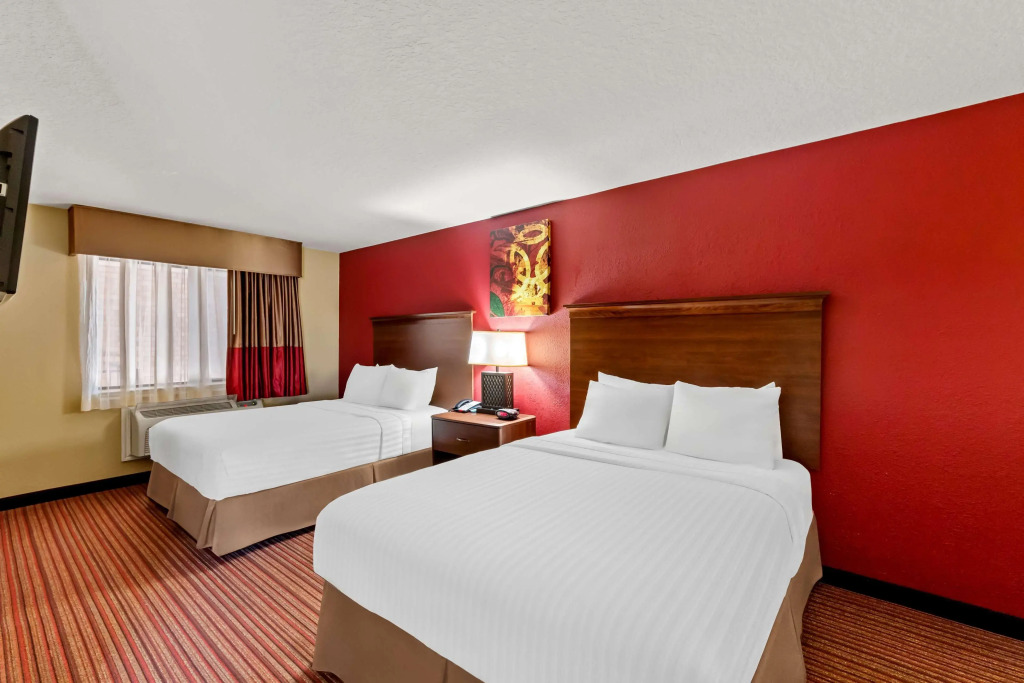 SureStay Plus by Best Western San Antonio Fiesta Inn