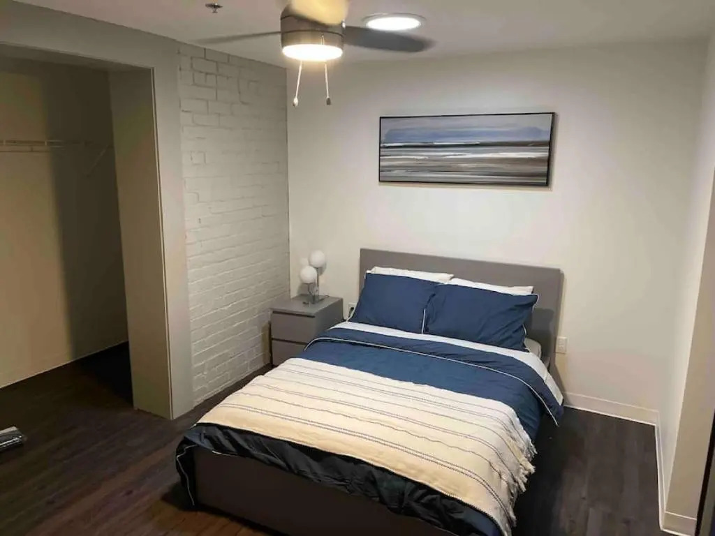 Apt 252 Cozy and Sleek Dwelling Min from Ft Leavenworth