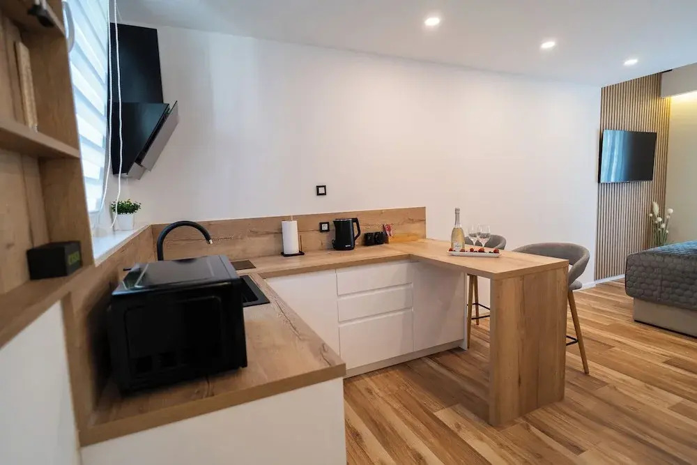 Seafront Sunset Studio&Rooms