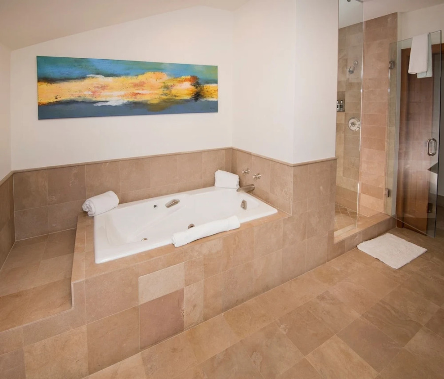 Lavish 3br 3.5ba Bachelor Gulch  Steps To Lifts 3 Bedroom Condo by RedAwning