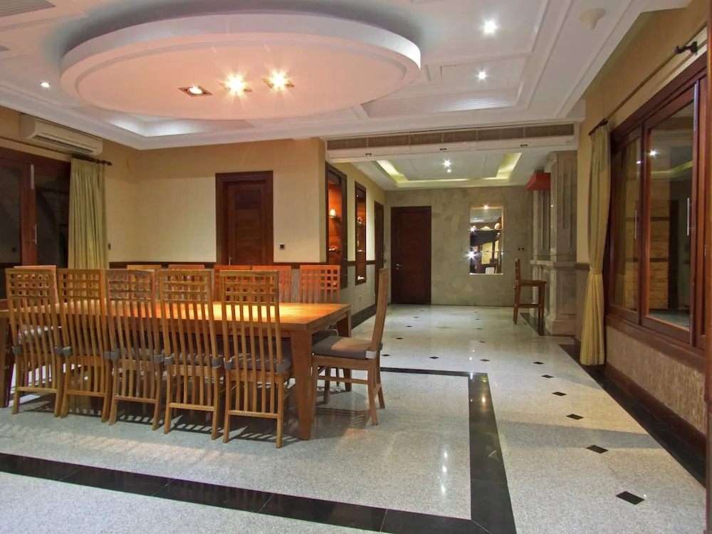 Dynasty Estate
