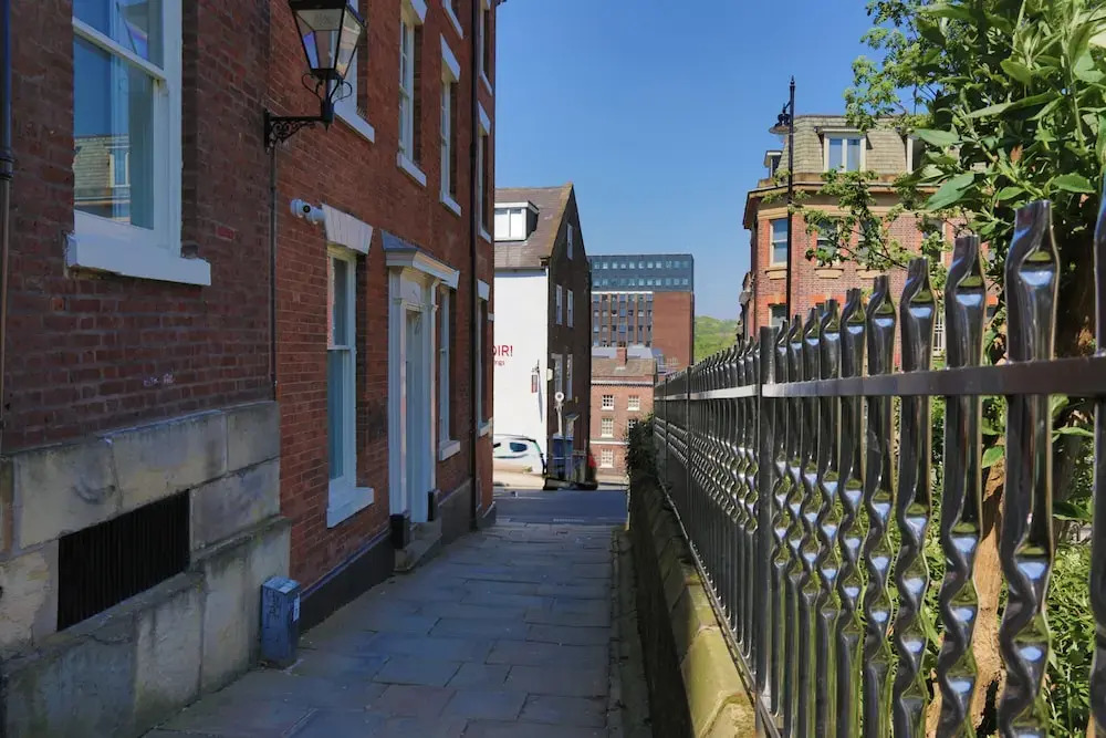 16 St James Row
