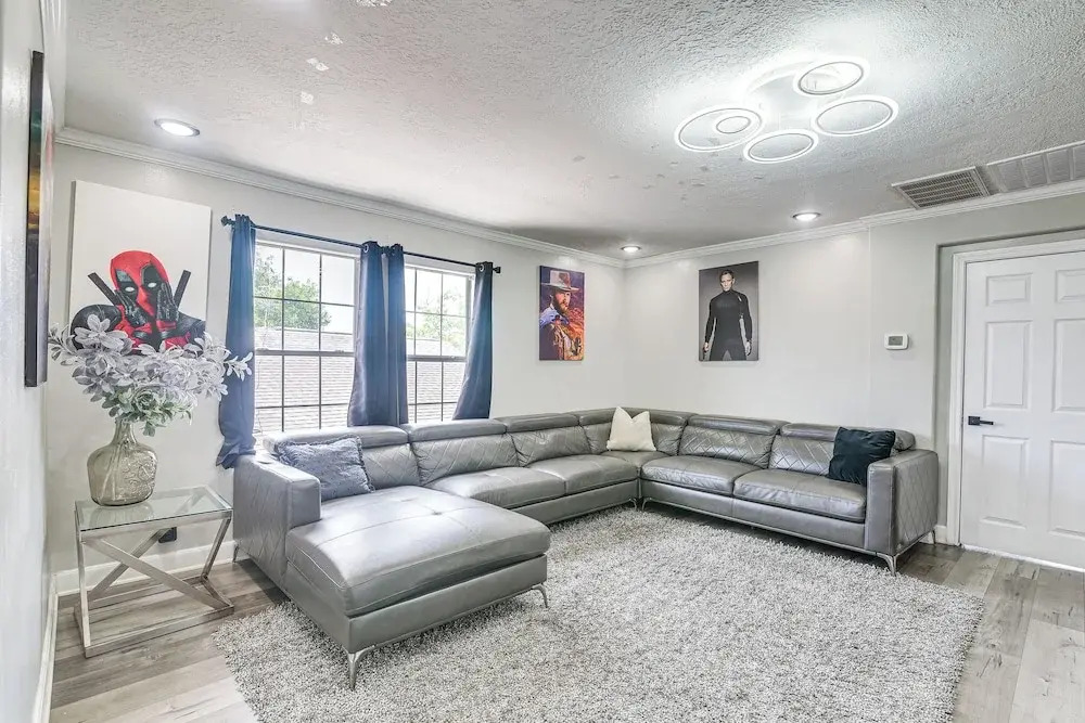 Walkable Apt 2 Mi to Dtwn: Houston Retreat!