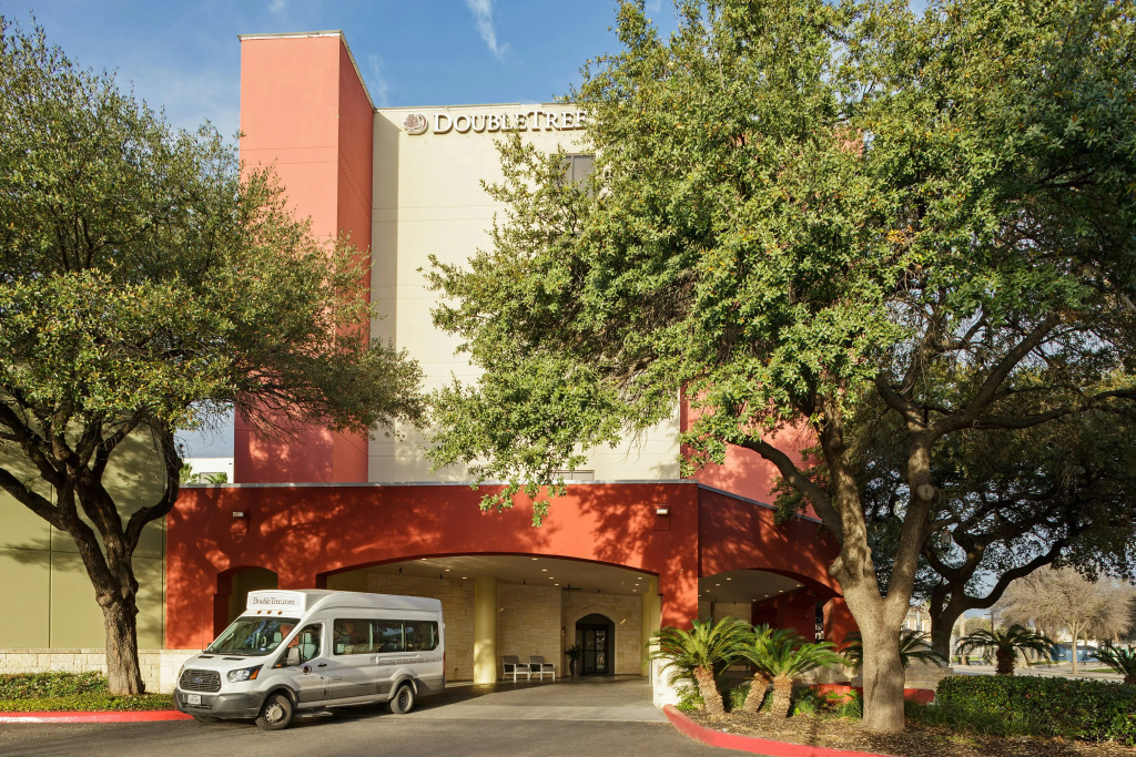 DoubleTree by Hilton San Antonio Downtown