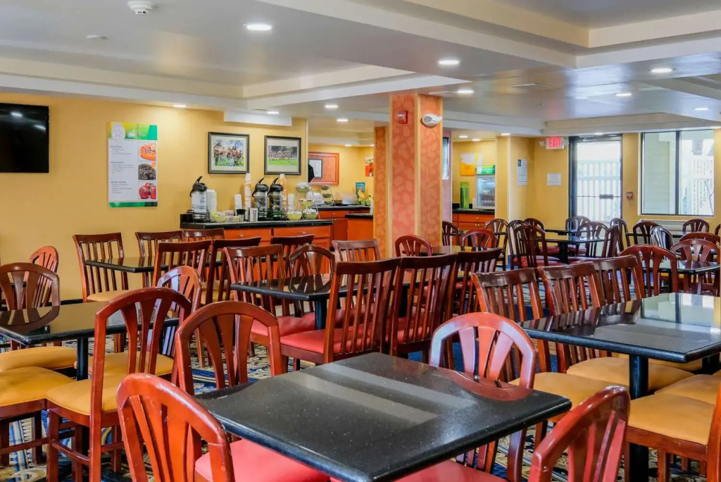 Quality Inn & Suites - Boston/Lexington
