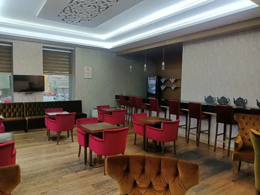 Avsar Hotel